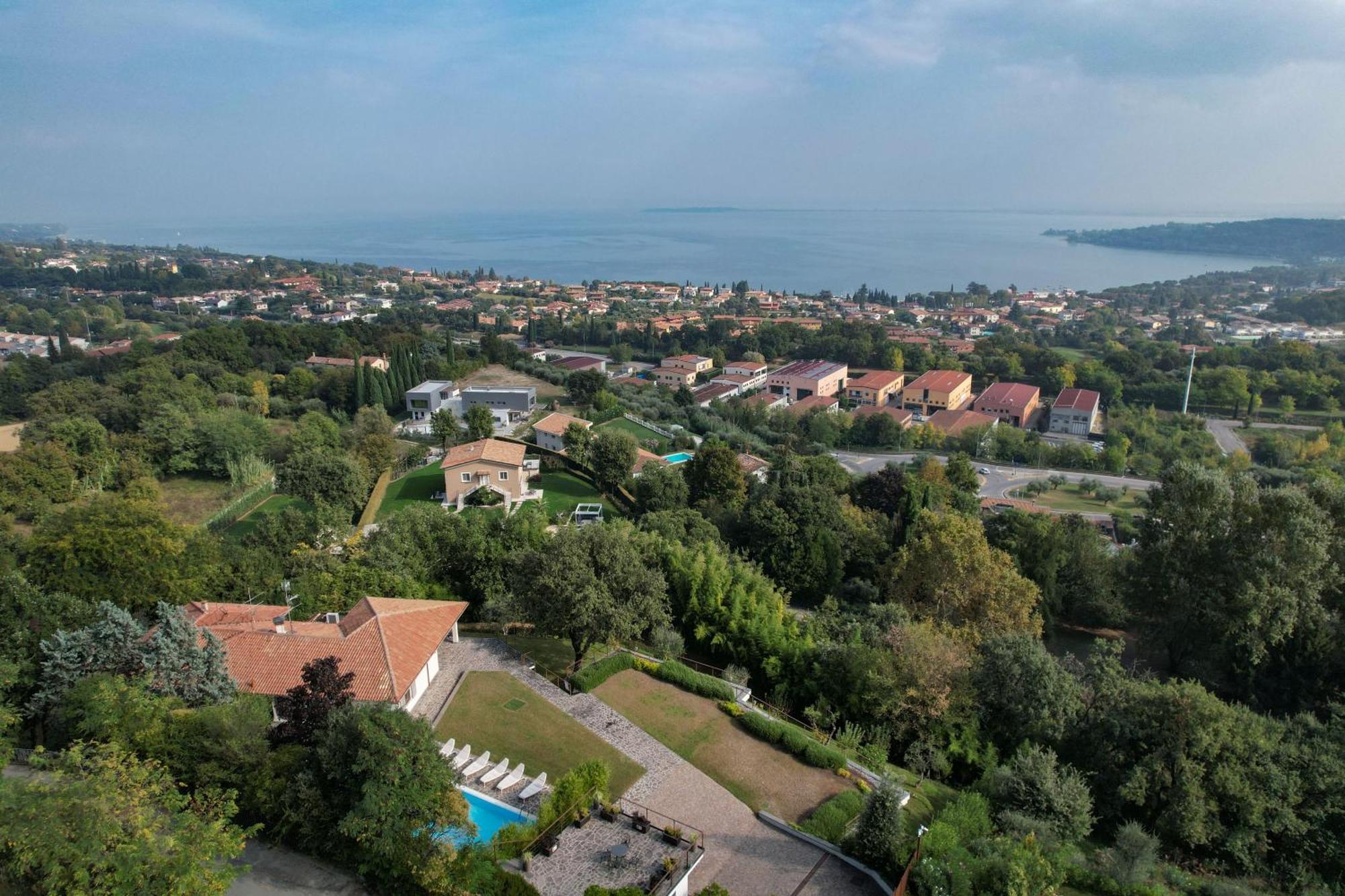 Villa Mirador - Myitalyhome Garda Паденге-суль-Гарда Экстерьер фото
